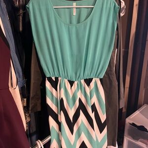 Stylish Chevron Patterned Dress in Teal and Black